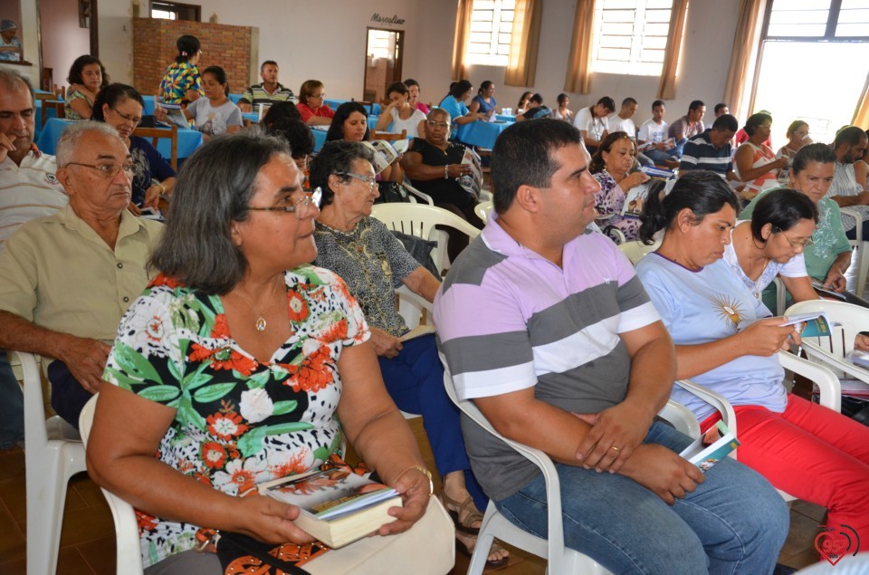 Jovens de Indápolis fazem encenação alusiva a CF 2014