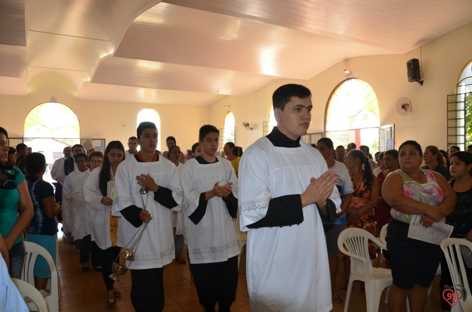 Bispo celebra missa na presença da relíquia de São Luiz Orione