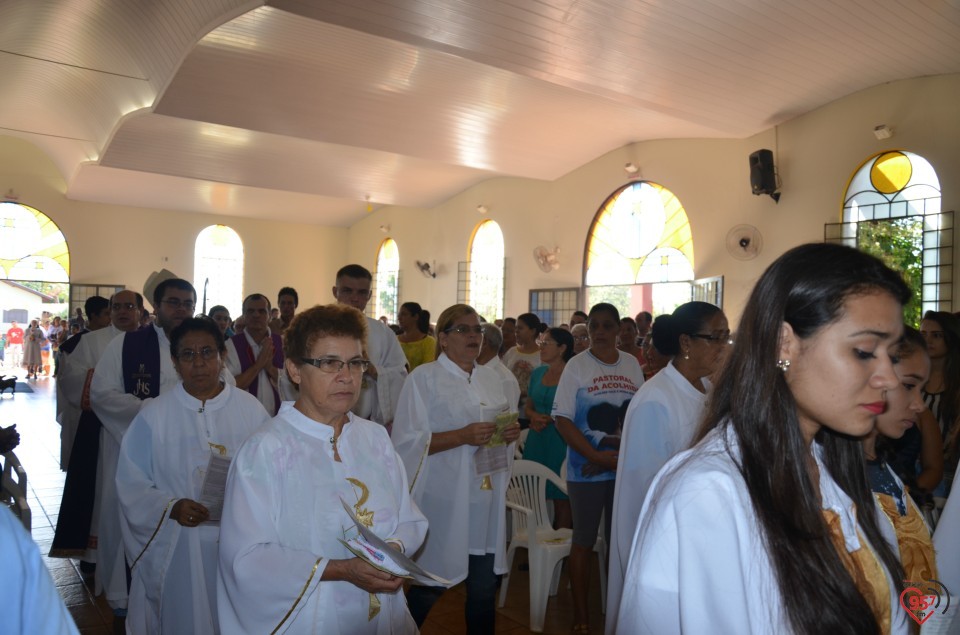 Bispo celebra missa na presença da relíquia de São Luiz Orione