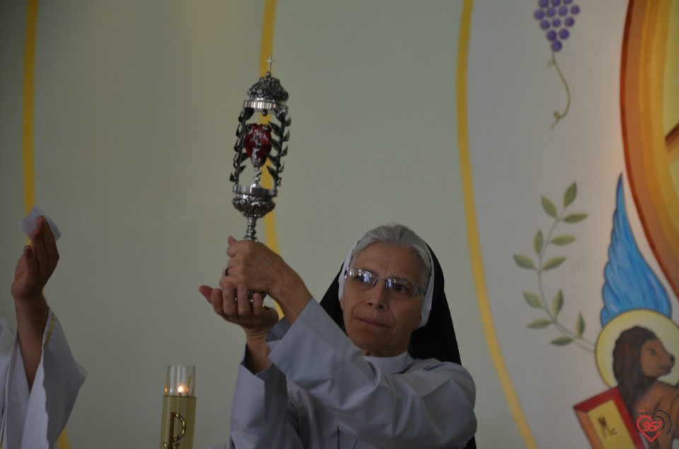 Bispo celebra missa na presença da relíquia de São Luiz Orione