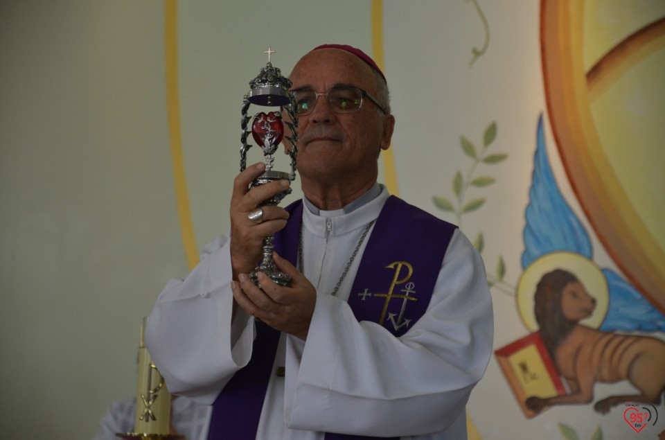 Bispo celebra missa na presença da relíquia de São Luiz Orione