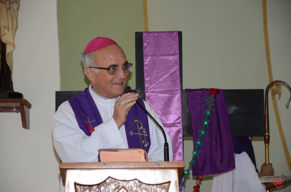 Bispo celebra missa na presença da relíquia de São Luiz Orione