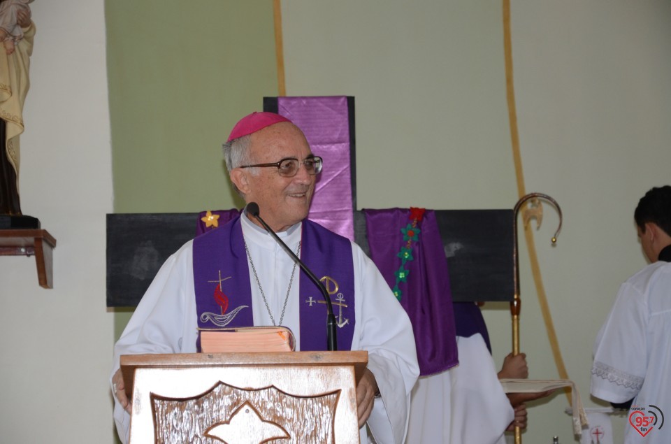 Bispo celebra missa na presença da relíquia de São Luiz Orione