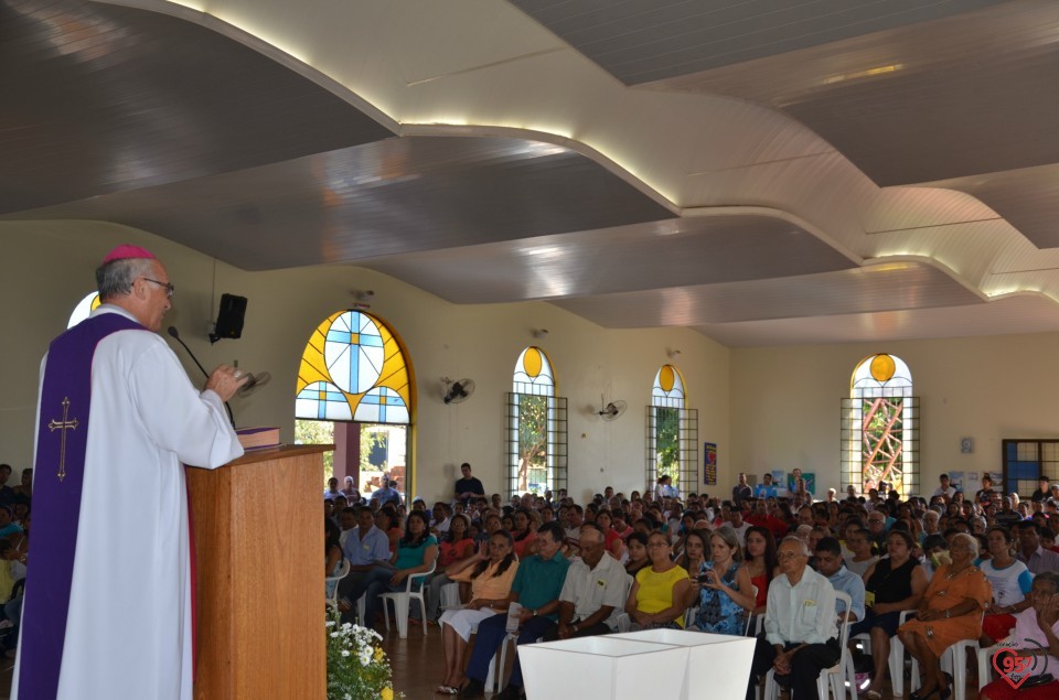 Bispo celebra missa na presença da relíquia de São Luiz Orione