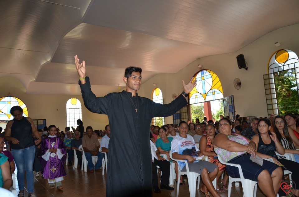 Bispo celebra missa na presença da relíquia de São Luiz Orione