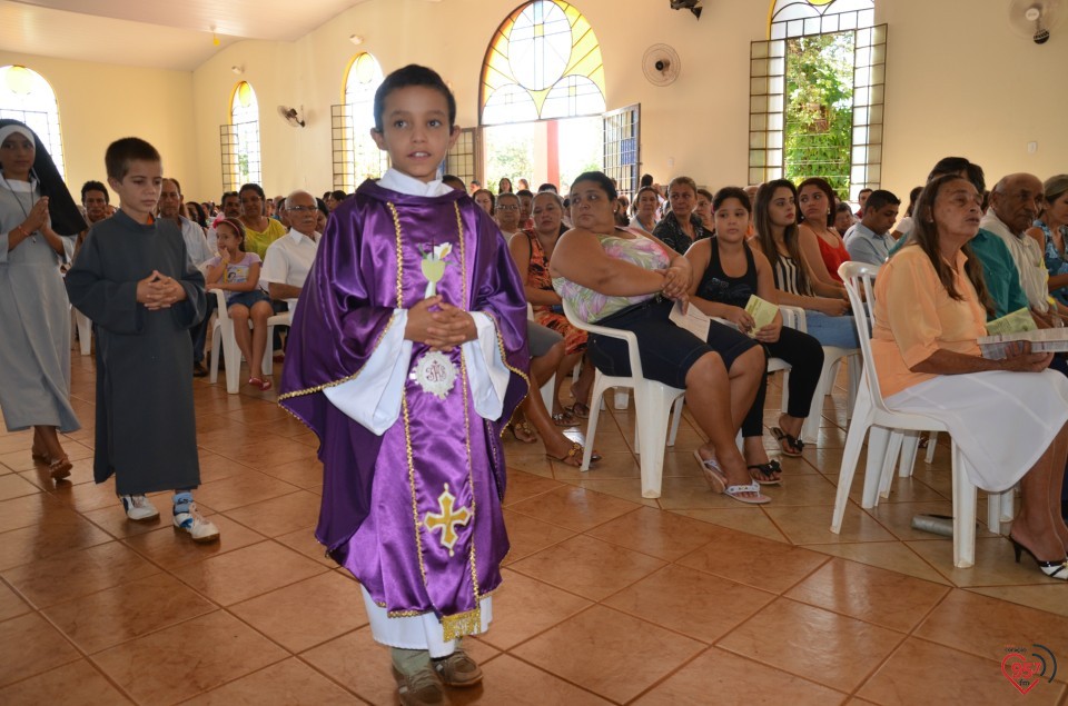 Bispo celebra missa na presença da relíquia de São Luiz Orione