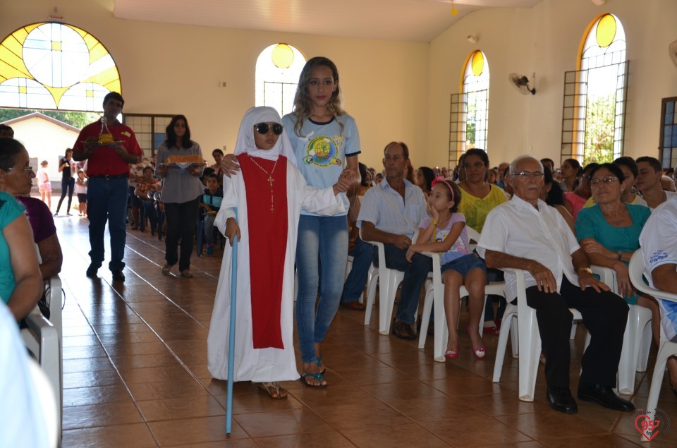 Bispo celebra missa na presença da relíquia de São Luiz Orione