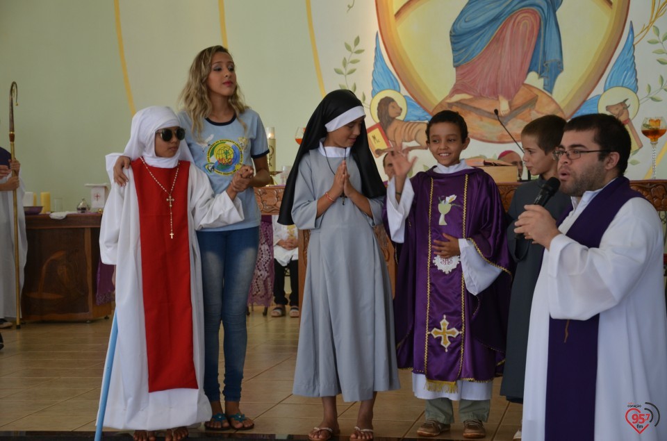 Bispo celebra missa na presença da relíquia de São Luiz Orione