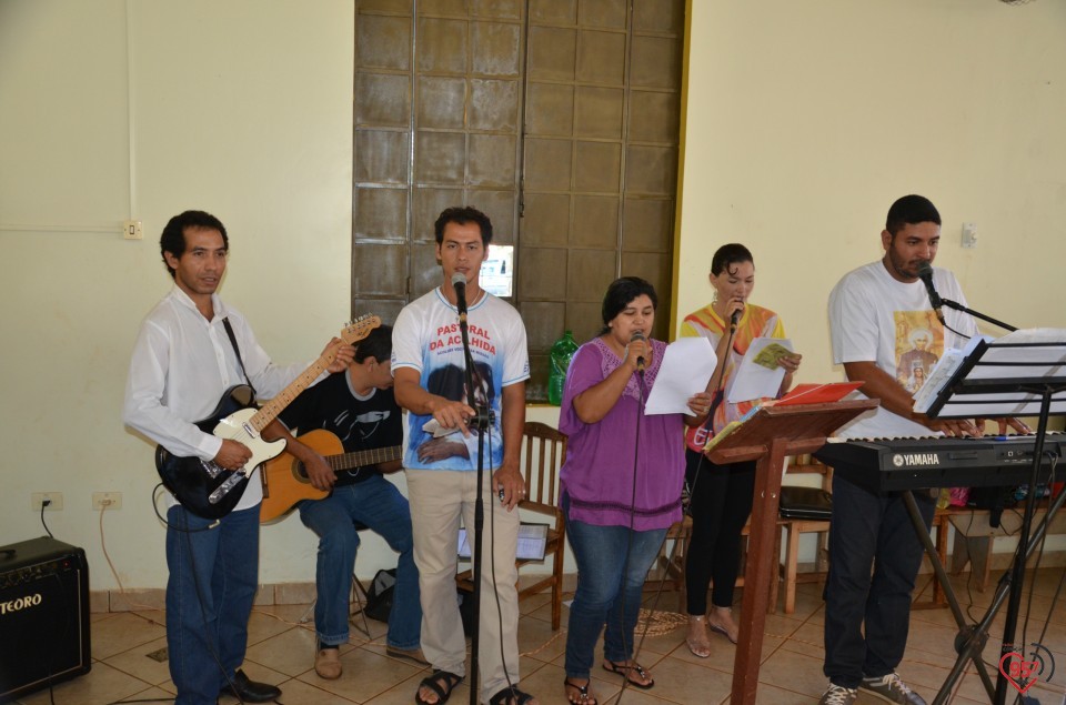 Bispo celebra missa na presença da relíquia de São Luiz Orione