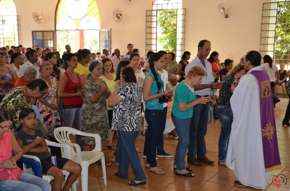Bispo celebra missa na presença da relíquia de São Luiz Orione