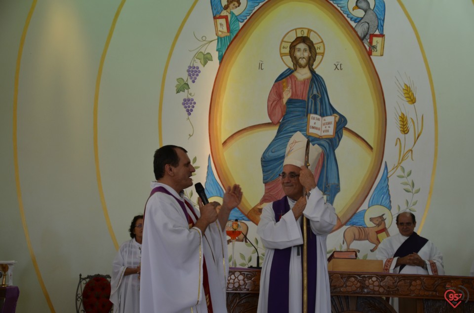 Bispo celebra missa na presença da relíquia de São Luiz Orione