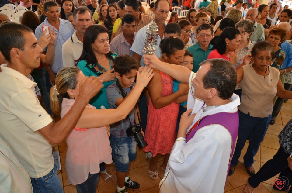 Bispo celebra missa na presença da relíquia de São Luiz Orione