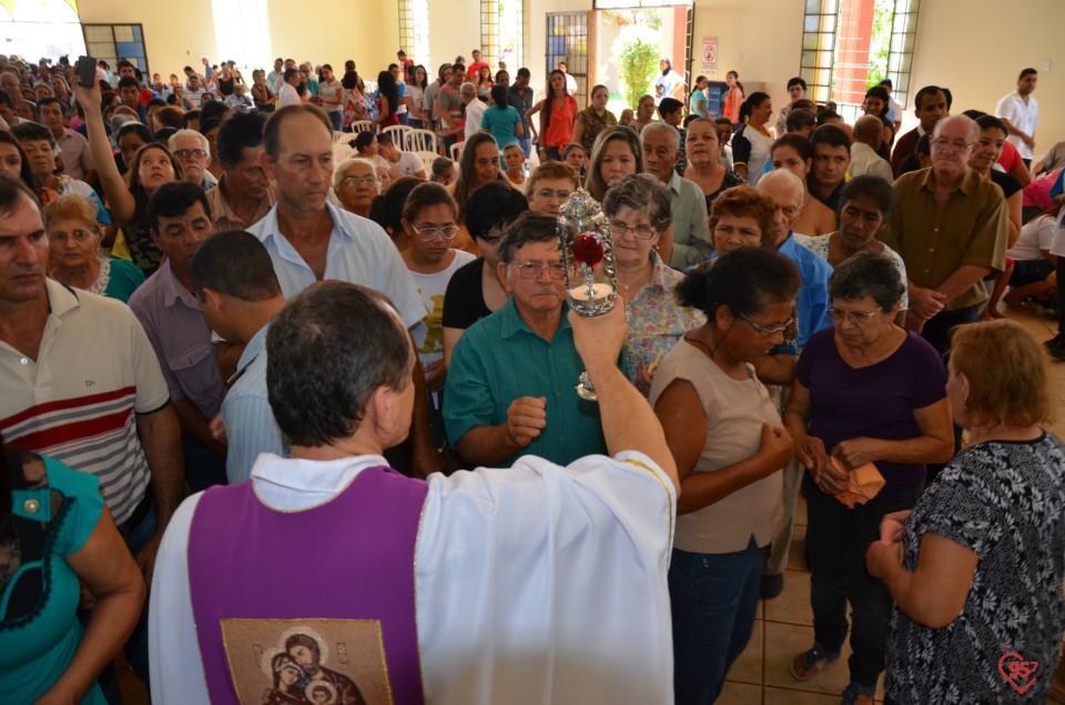 Bispo celebra missa na presença da relíquia de São Luiz Orione