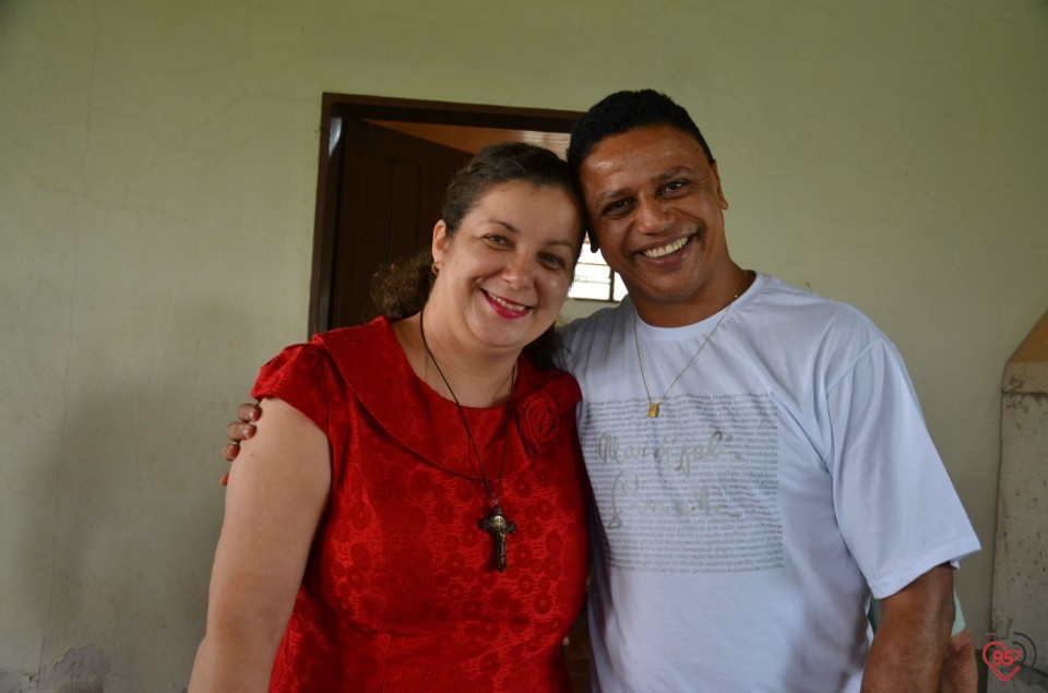 De aniversário, Ozair Sanábria recebe os parabéns do bispo e padres da diocese