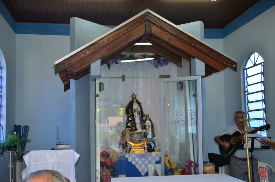 Frei Eterson celebra missa na Capela N. Sra Caacupê