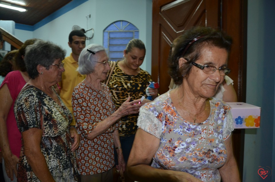 Frei Eterson celebra missa na Capela N. Sra Caacupê