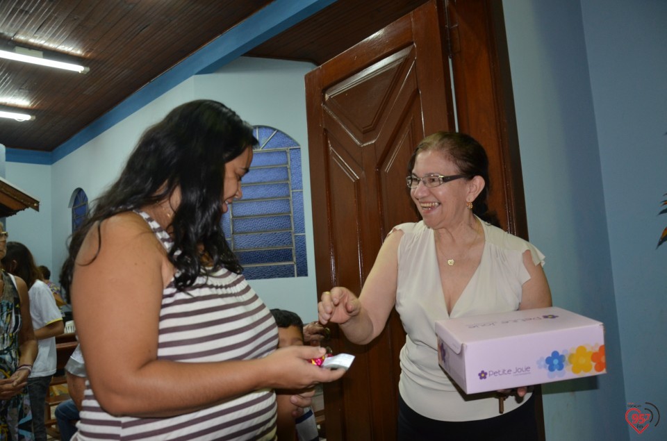 Frei Eterson celebra missa na Capela N. Sra Caacupê