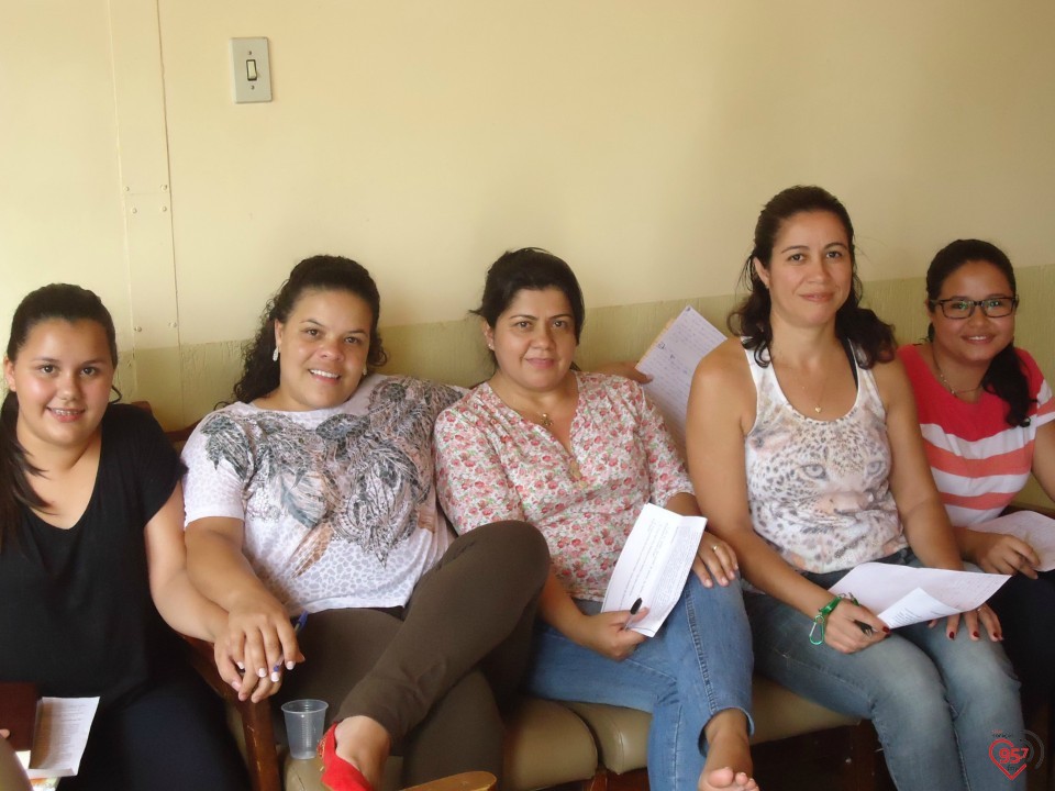 Catequistas participam de escola catequética, no Ipad