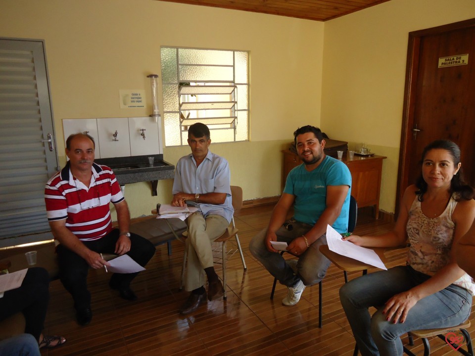 Catequistas participam de escola catequética, no Ipad