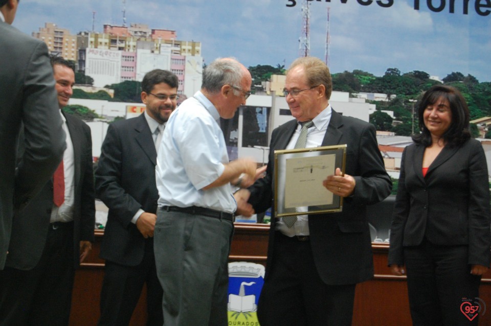 Bispo fala da Campanha da Fraternidade e é homenageado na Câmara