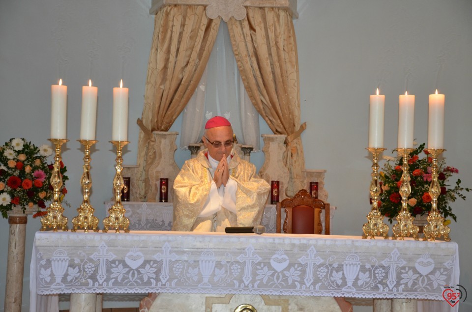 Bispo celebra missa de Páscoa na 'Toca de Assis'