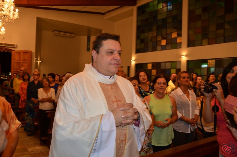 Pe. Alex completa 7 anos de ordenação com missa e recepção