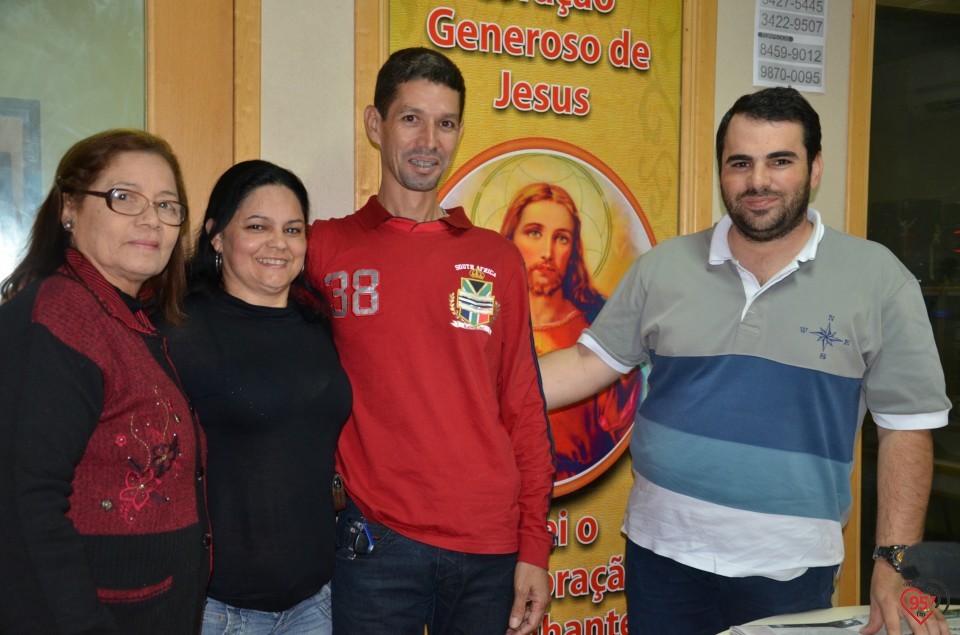 Rádio Coração recebe família contribuinte no projeto 'Amigos do Coração'