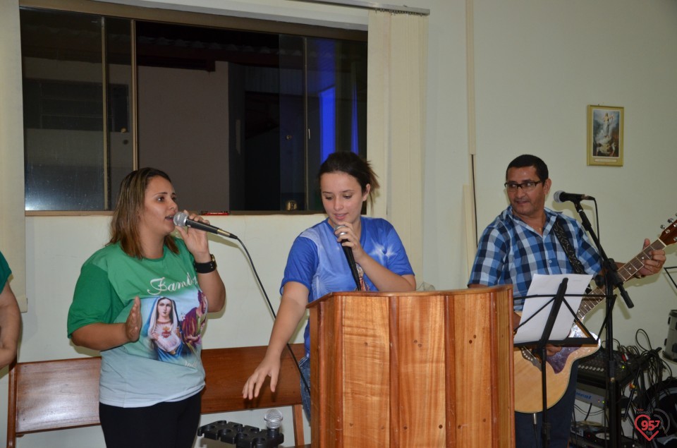 Grupo de Oração da Vila Formosa recebe integrantes da Rádio Coração FM