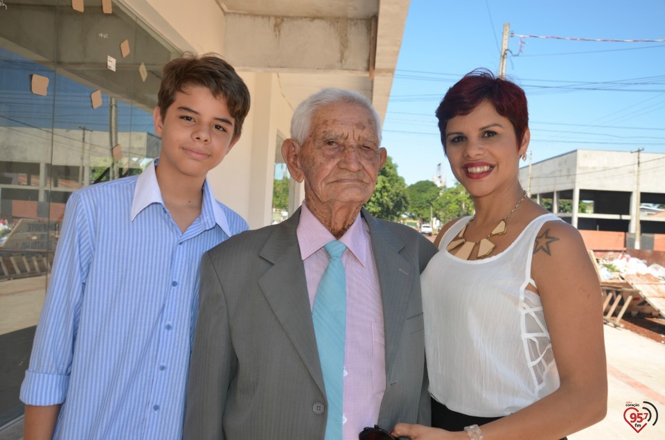 Osmar Caires inaugura edificío em homenagem ao pai, Joaquim Caires