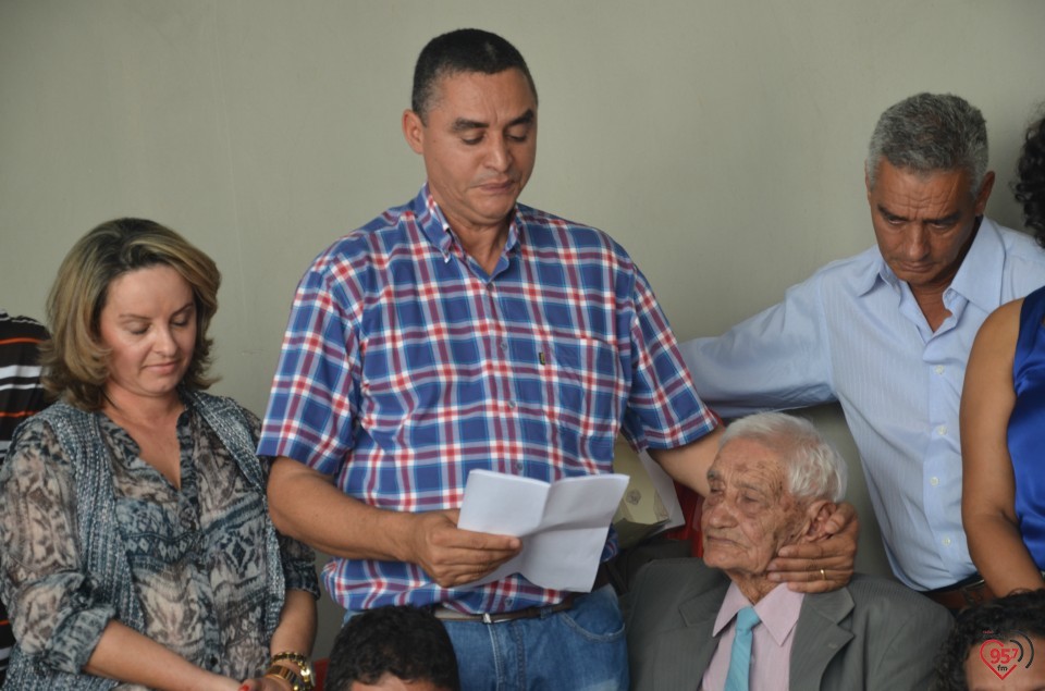 Osmar Caires inaugura edificío em homenagem ao pai, Joaquim Caires