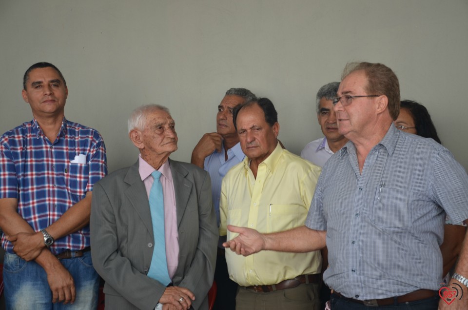 Osmar Caires inaugura edificío em homenagem ao pai, Joaquim Caires