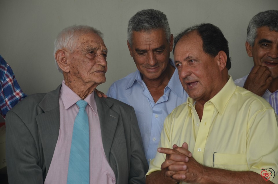 Osmar Caires inaugura edificío em homenagem ao pai, Joaquim Caires