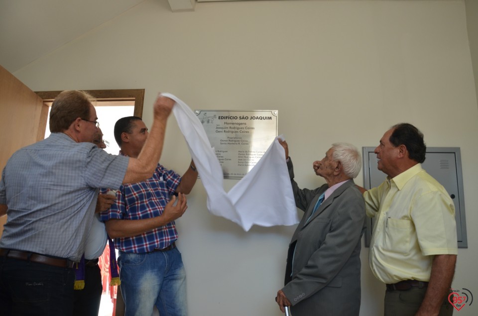 Osmar Caires inaugura edificío em homenagem ao pai, Joaquim Caires