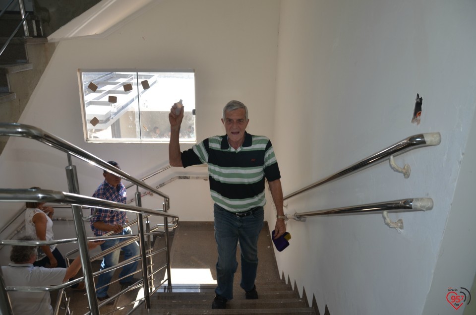 Osmar Caires inaugura edificío em homenagem ao pai, Joaquim Caires