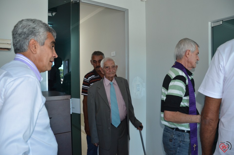 Osmar Caires inaugura edificío em homenagem ao pai, Joaquim Caires