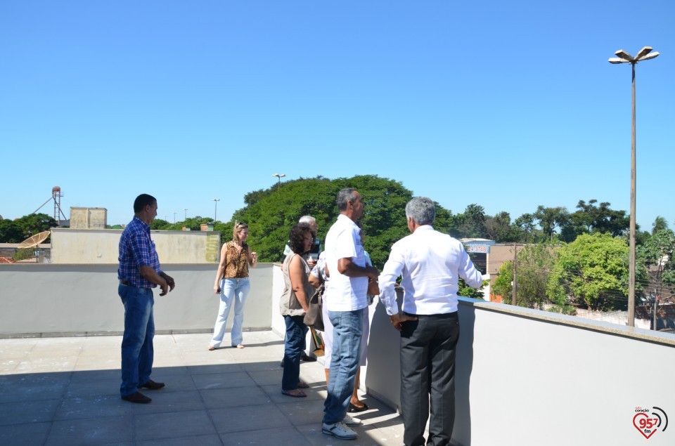 Osmar Caires inaugura edificío em homenagem ao pai, Joaquim Caires