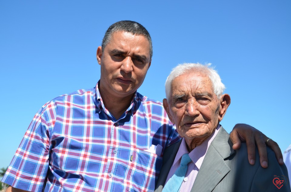 Osmar Caires inaugura edificío em homenagem ao pai, Joaquim Caires