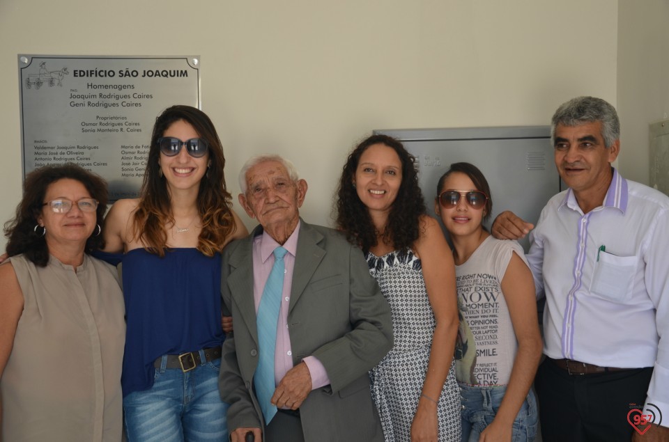 Osmar Caires inaugura edificío em homenagem ao pai, Joaquim Caires