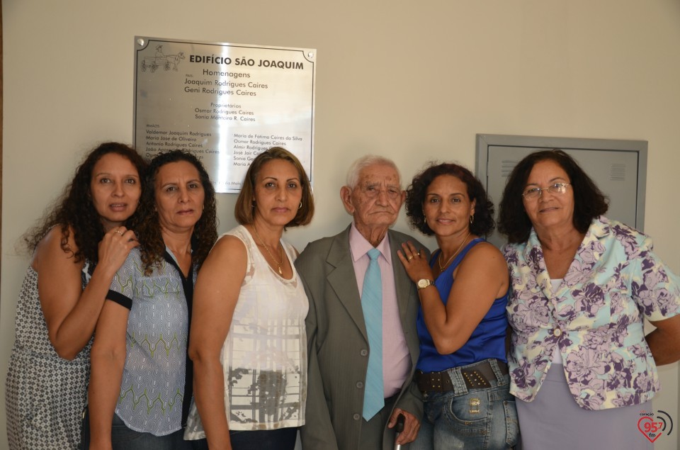 Osmar Caires inaugura edificío em homenagem ao pai, Joaquim Caires