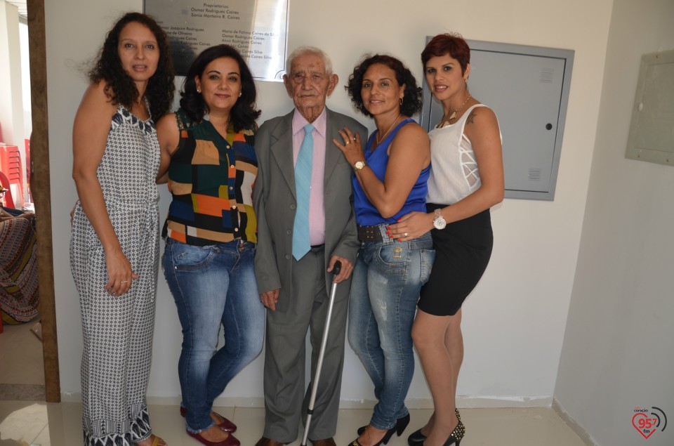 Osmar Caires inaugura edificío em homenagem ao pai, Joaquim Caires