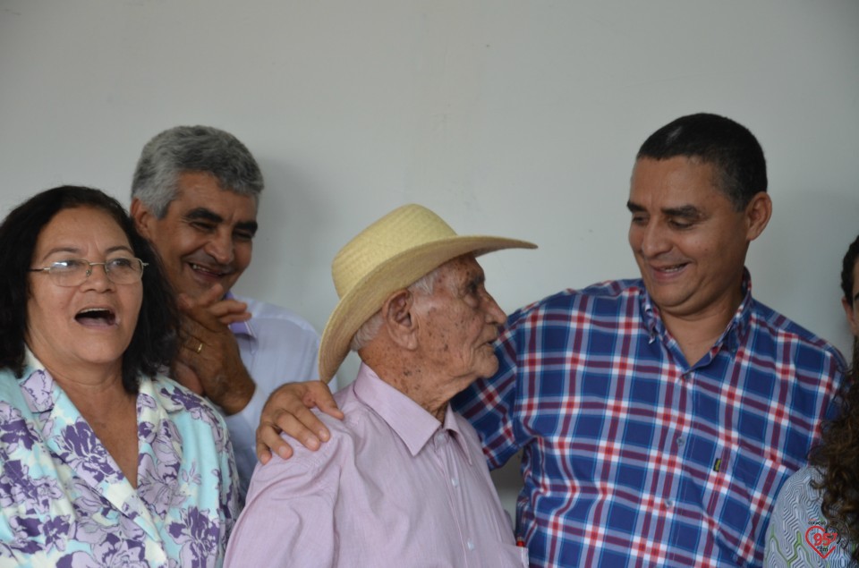 Osmar Caires inaugura edificío em homenagem ao pai, Joaquim Caires