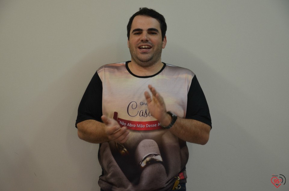 Colegas parabenizam aniversariantes da Rádio Coração