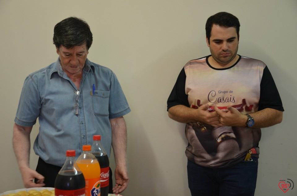 Colegas parabenizam aniversariantes da Rádio Coração