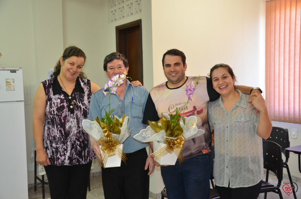 Colegas parabenizam aniversariantes da Rádio Coração