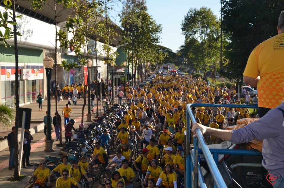2° 'Pedal Cristo' reúne centenas de ciclistas em Dourados