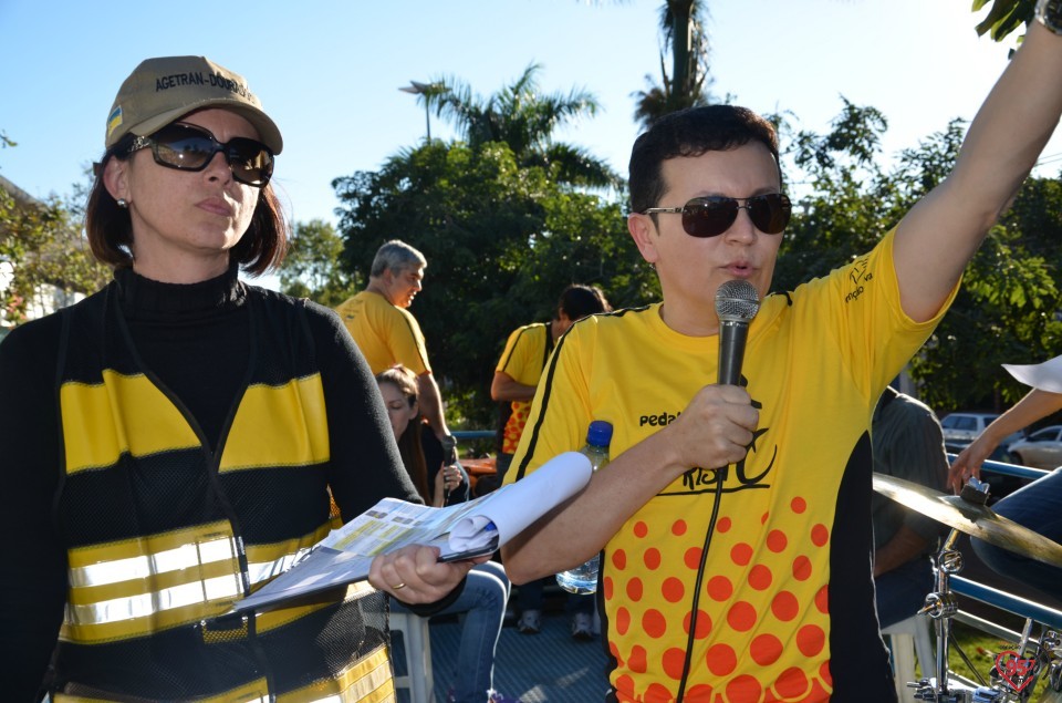 2° 'Pedal Cristo' reúne centenas de ciclistas em Dourados