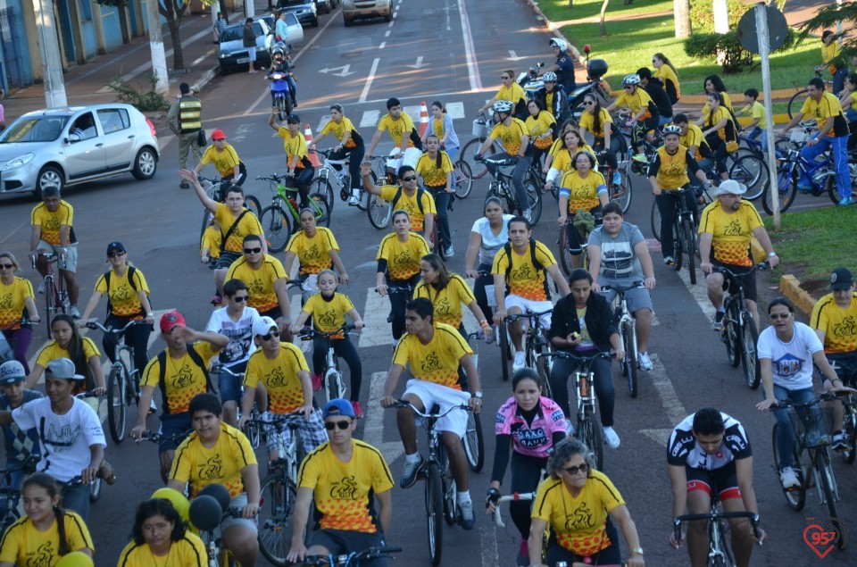 2° 'Pedal Cristo' reúne centenas de ciclistas em Dourados