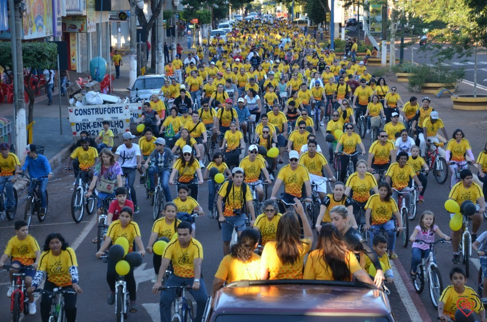2° 'Pedal Cristo' reúne centenas de ciclistas em Dourados
