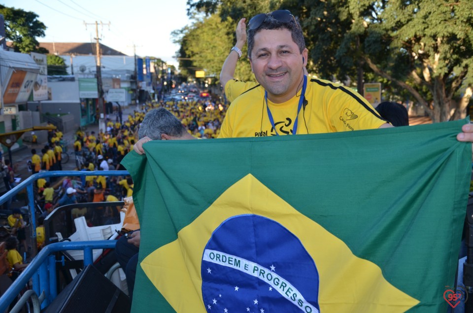 2° 'Pedal Cristo' reúne centenas de ciclistas em Dourados