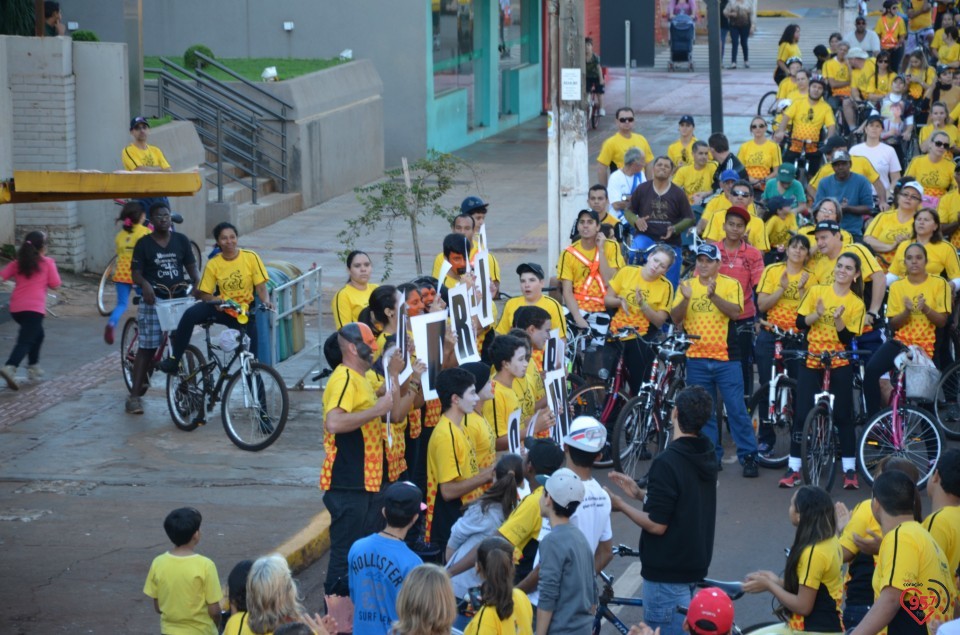 2° 'Pedal Cristo' reúne centenas de ciclistas em Dourados